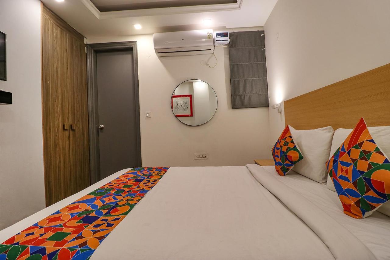 Fabhotel The Chaitanyas Rohini Sec 18 Дели Экстерьер фото