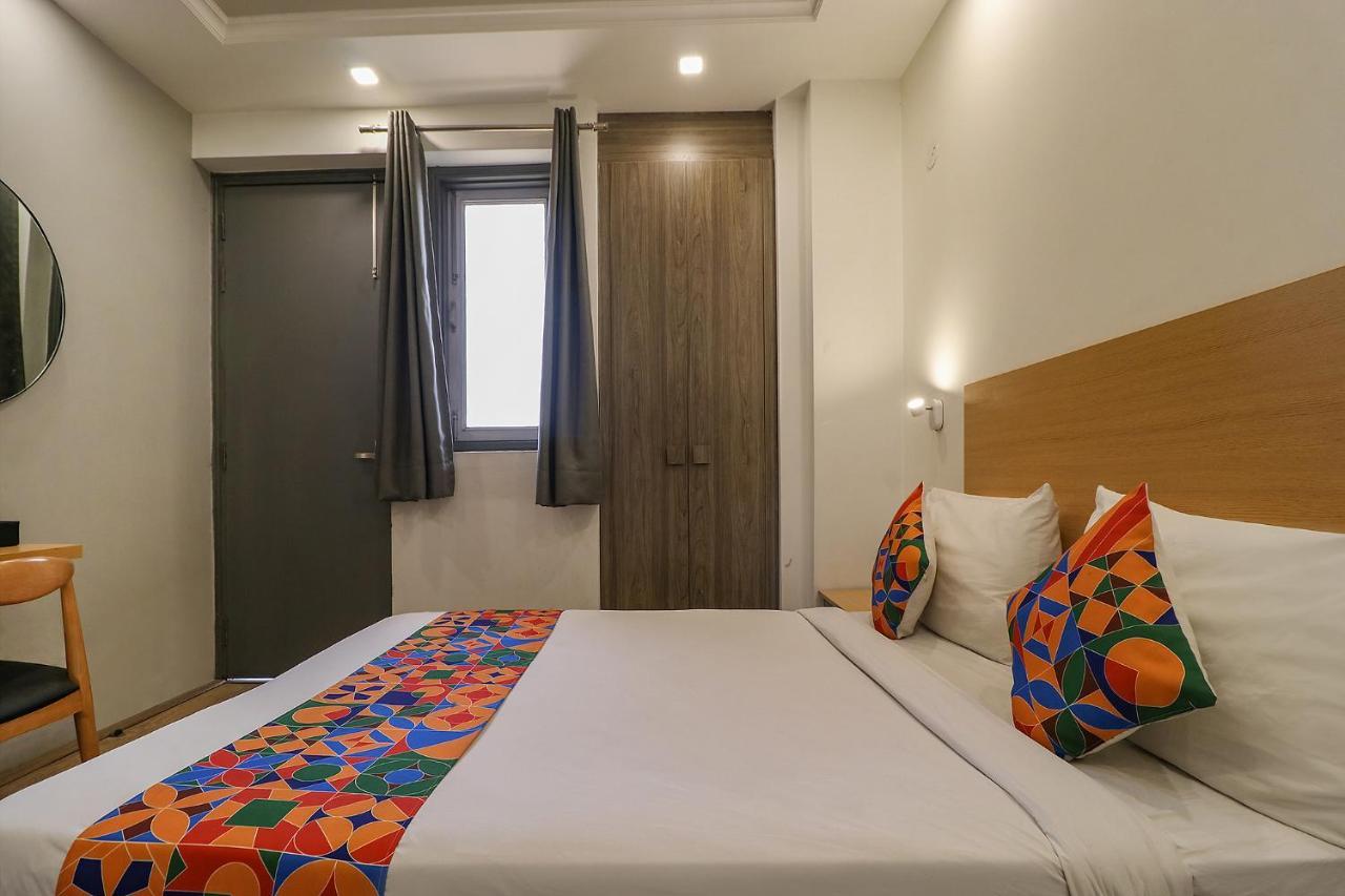 Fabhotel The Chaitanyas Rohini Sec 18 Дели Экстерьер фото